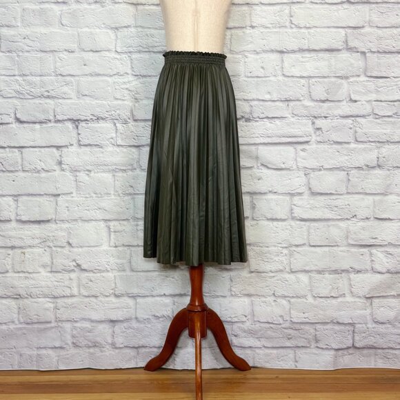 Grey Collective Green Faux Leather Pleated Midi Skirt - Picture 2 of 9